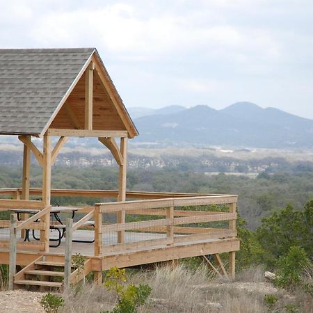 Utopia Family Home With Mountain Viewing Deck! Eksteriør billede